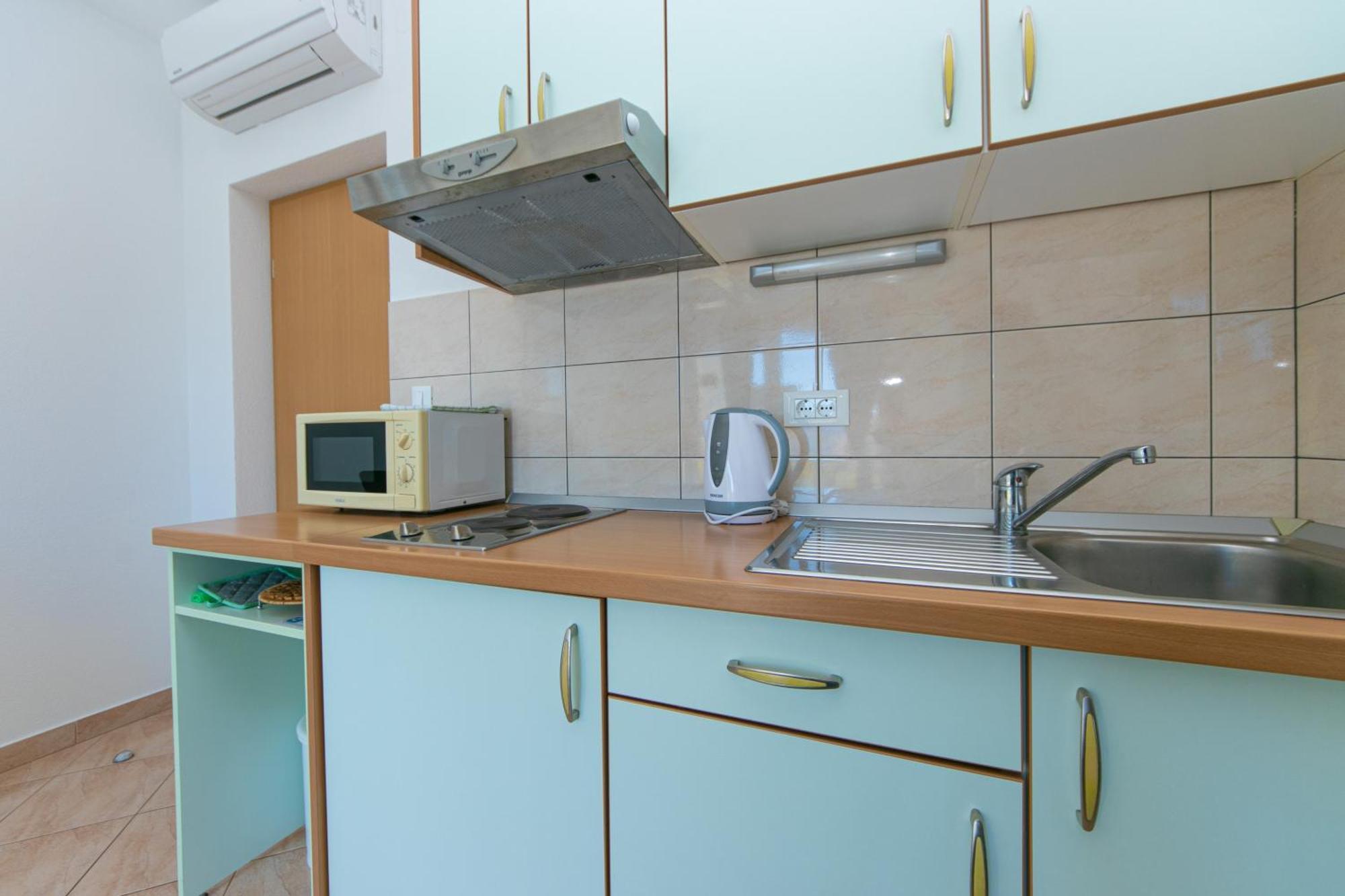 Apartments By The Sea Igrane, Makarska - 20014 Room photo