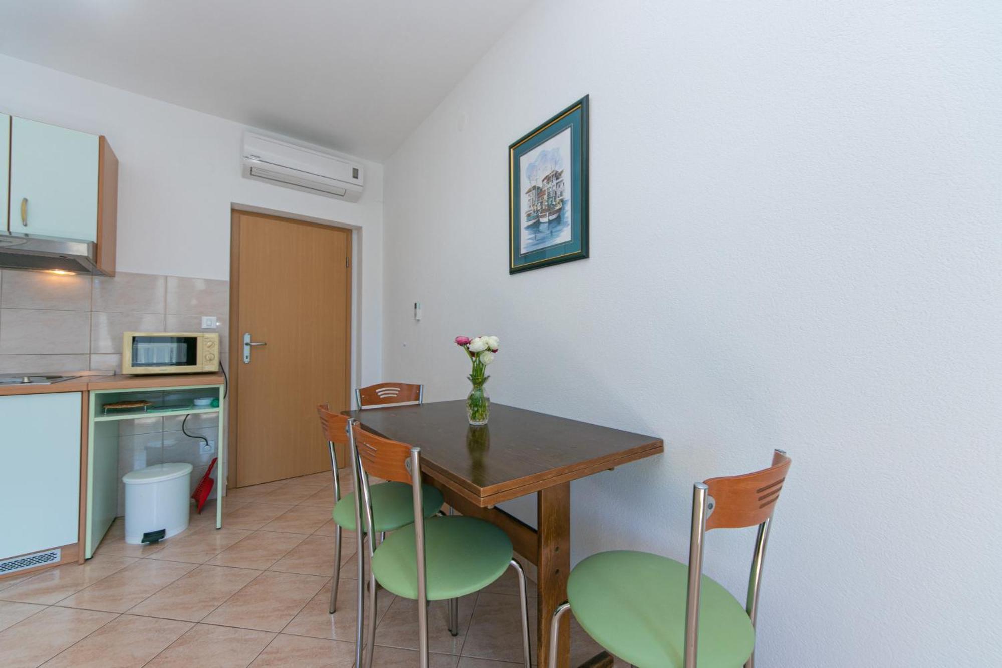 Apartments By The Sea Igrane, Makarska - 20014 Room photo