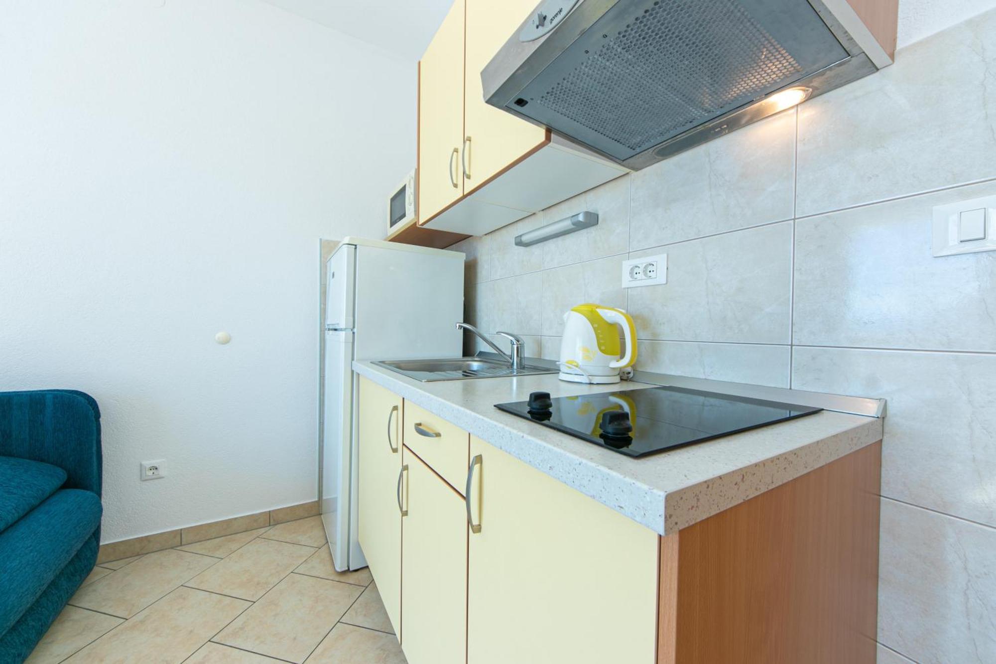 Apartments By The Sea Igrane, Makarska - 20014 Room photo